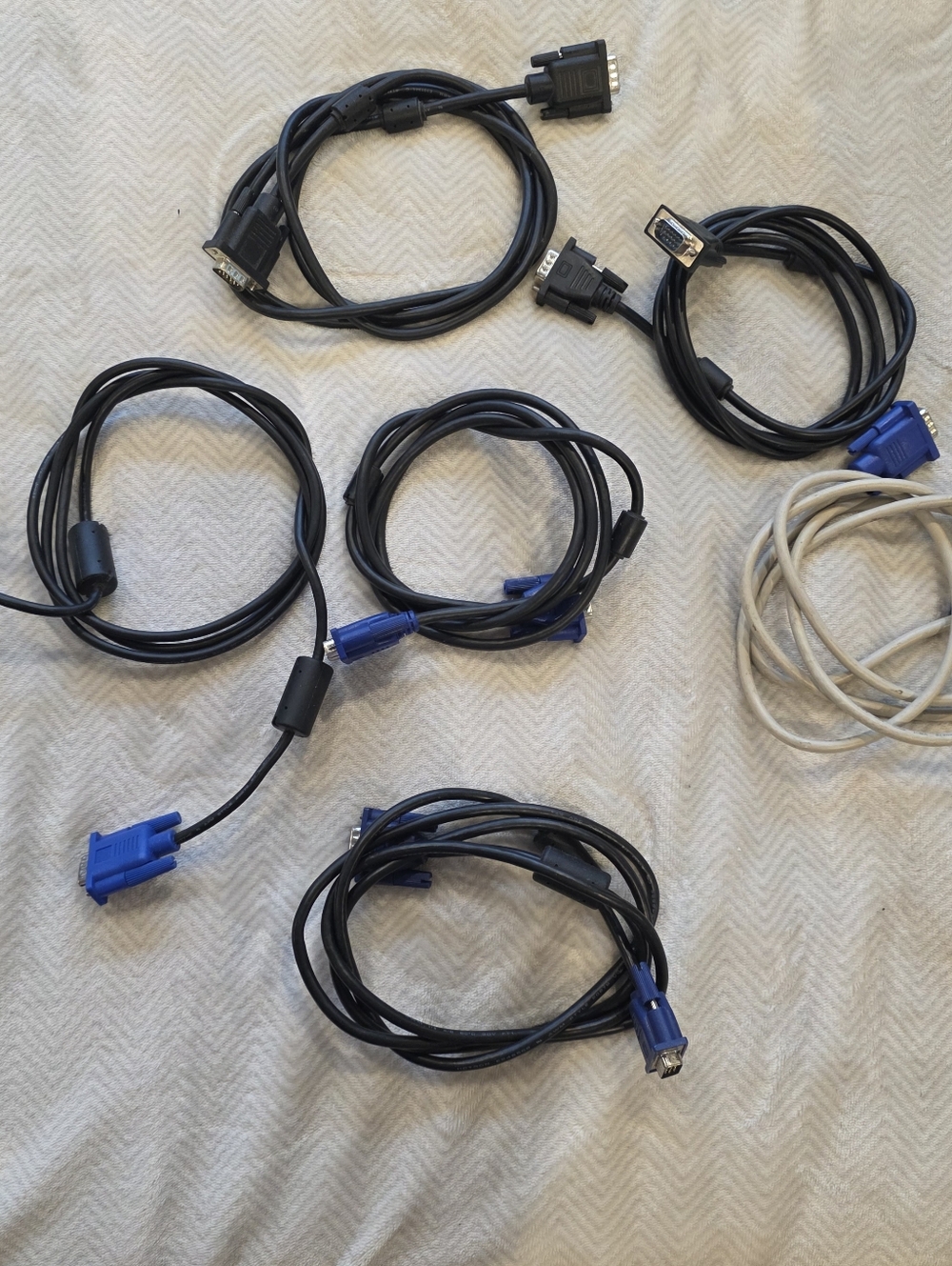 Lot Of 6 VGA cables